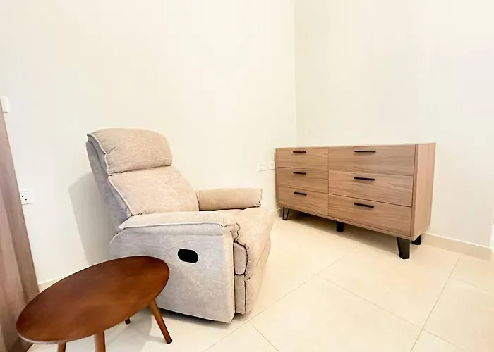 202 Ansam Studio With Stunning Pool View